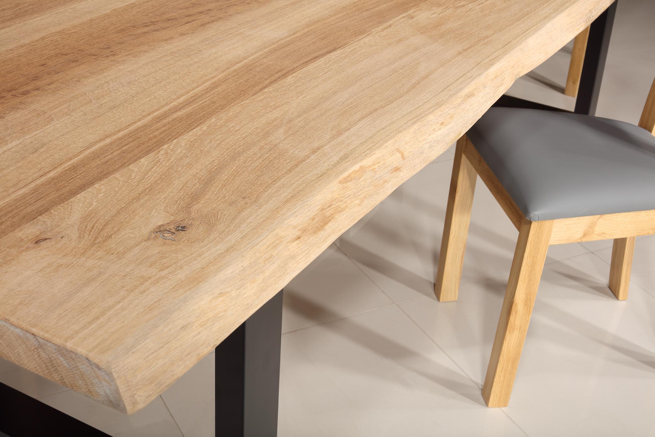 Pi03 Grande table d'extérieur largeur 120 cm en planches de chêne