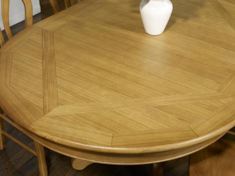 Table ovale pied central Fredéric 160x120 réalisée en Chêne de style Louis Philippe PLATEAU MARQUETE