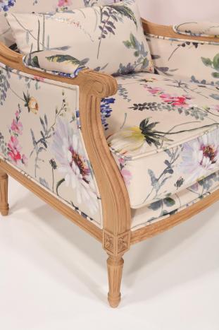 Fauteuil de style Louis XVI réalisé en Chêne massif  Tissu FSM Grayish Orange