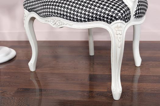 Bergère de style Louis XV Alexia réalisée en Chêne massif  Tissu AMC Finition Ivoire légèrement patiné SEULEMENT 1 DISPONIBLE
