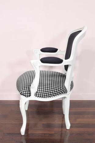 Bergère de style Louis XV Alexia réalisée en Chêne massif  Tissu AMC Finition Ivoire légèrement patiné SEULEMENT 1 DISPONIBLE