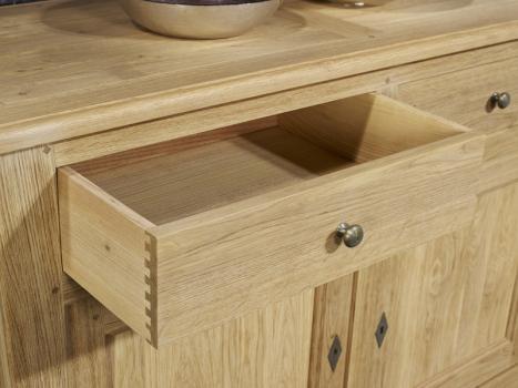 Buffet 3 portes Yann réalisé en Chêne Massif de style Campagnard Finition Chêne Brossé