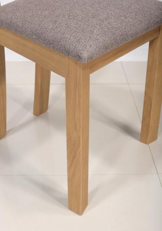 Chaise Mathis réalisé en Chêne Massif Ligne contemporaine