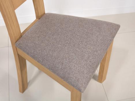 Chaise Mathis réalisé en Chêne Massif Ligne contemporaine