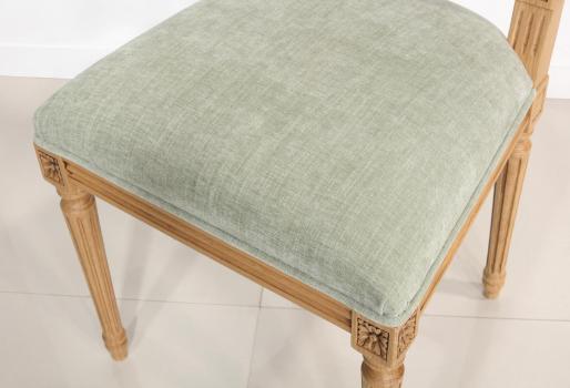 Chaise Jacob réalisée en Chêne Massif de style Louis XVI Tissu d'ameublement Boston