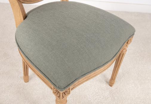 Chaise Simon réalisée en Chêne Massif de style Louis XVI Tissu Cimpotextil