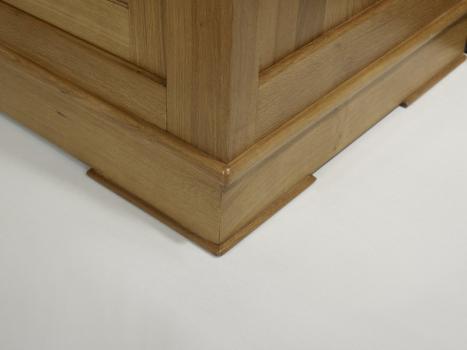 Buffet 3 portes 4 tiroirs  réalisé en chêne massif de style Louis Philippe 