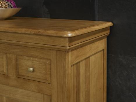 Buffet 3 portes 4 tiroirs  réalisé en chêne massif de style Louis Philippe 