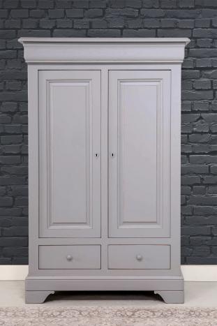 Bassette 2 portes 3 tiroirs réalisée en Chêne Massif de style Louis Philippe Finition Gris Perle légèrement patiné SEULEMENT 1 DISPONIBLE