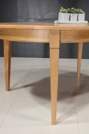 Table ovale 160*110 réalisée en chêne Massif de style Directoire 2 allonges incorporées de 40 cm