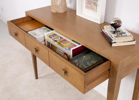 Console Louis réalisée en Chêne et Merisier de ligne Contemporaine