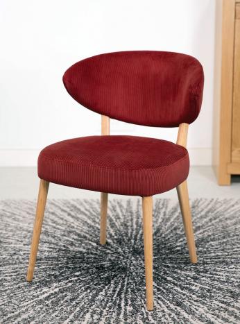 Chaise ou Fauteuil de table Agathe réalisé en Frêne Massif Tissu velours côtelé Bordeaux