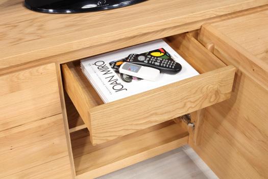 Meuble TV Jean Lin réalisé en chêne de ligne Contemporaine