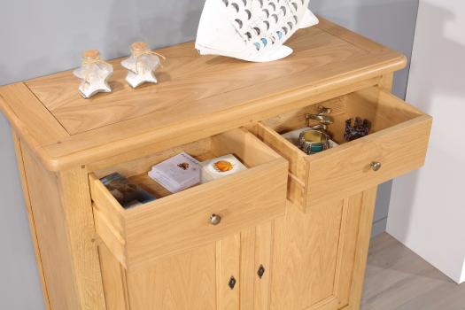 Petit buffet 2 portes 2 tiroirs réalisé en Chêne massif de style campagnard SEULEMENT 1 DISPONIBLE