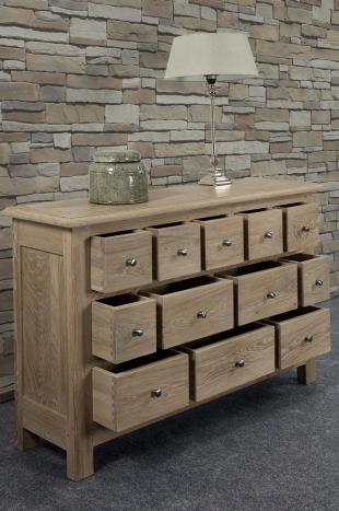 Commode 12 tiroirs Cédric, réalisée en Chêne Massif de stytle Campagnard