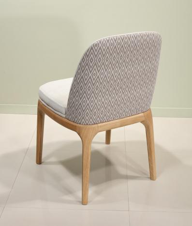 Chaise Milo de style Contemporain, 4 pieds en Frêne massif Tissu Valdouro