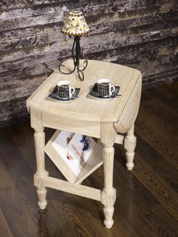 Table Basse ou Bout de Canapé Marc-Eric, réalisée en Chêne de style Louis Philippe  Finition Chêne Brossé Blanchi