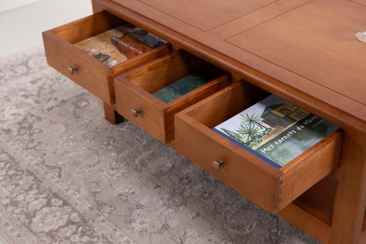 Table basse rectangulaire Jean-Baptiste réalisée en chêne de style Louis Philippe Campagnard Finition chêne moyen SEULEMENT 1 DISPONIBLE