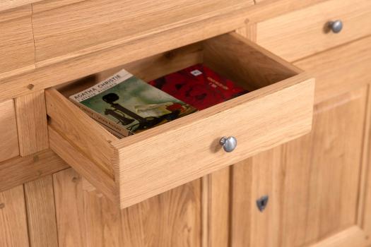 Buffet Hugo 3 portes 6 tiroirs, réalisé en Chêne Massif de style Louis Philippe Finition chêne Brossé Naturel SEULEMENT 1 DISPONIBLE
