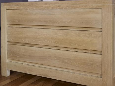 Commode 3 tiroirs réalisée en Chêne Massif de style Contemporain 