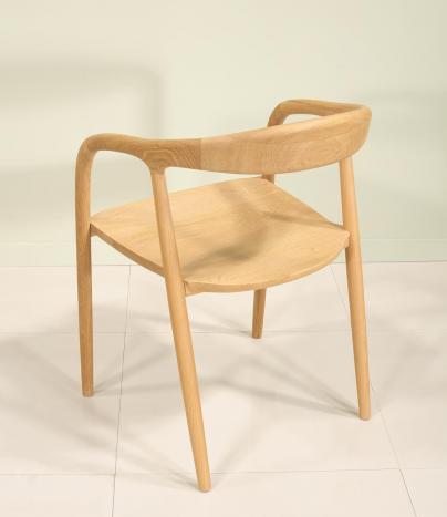 Chaise Achille réalisée en chêne Massif - Ligne Contemporaine