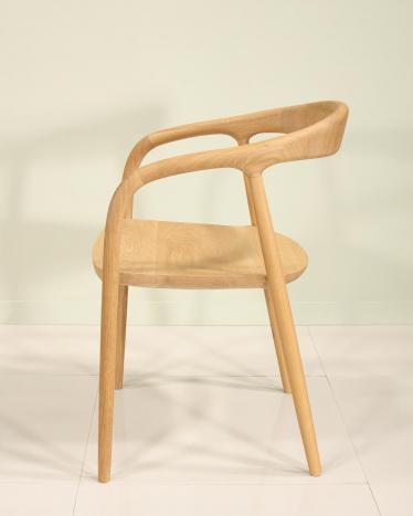 Chaise Achille réalisée en chêne Massif - Ligne Contemporaine