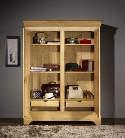 Armoire 2 portes  Salomé réalisée en Chêne Massif de style Louis Philippe Finition Chêne Brossé Naturel 