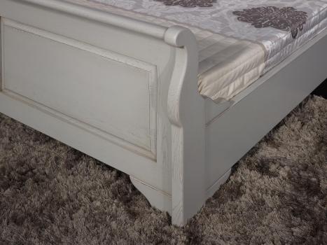 LIT Bateau Jean 180x200, réalisé en chêne massif de style Louis Philippe Campagnard Finition Chêne Brossé Gris Perle