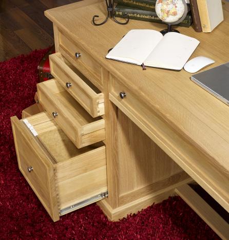 Bureau 5 tiroirs Victor réalisé en Chêne de style Louis Philippe Finition Chêne Brossé Naturel