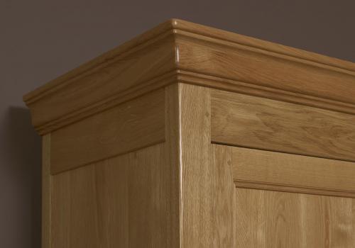Armoire 2 portes réalisée en Chêne Massif de style campagnard 