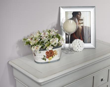 Petit Buffet 2 portes 4 tiroirs Thimoty réalisé en chêne massif de style Louis Philippe Finition Chêne Brossé Gris Perle