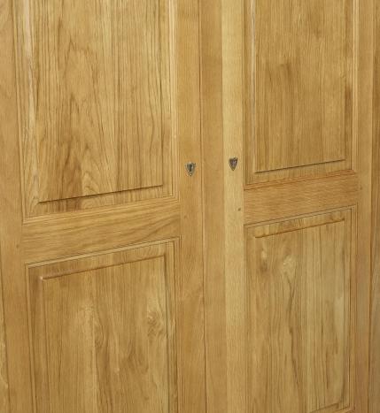 Armoire 2 portes Stéphane réalisée en Chêne Massif de style Louis Philippe
