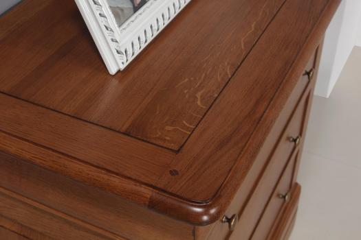 Commode 4 tiroirs Guillaume réalisée en chêne de style Louis Philippe Finition chêne moyen