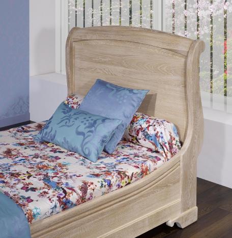 Lit 90X190 de style Louis Philippe Diego réalisé en Chêne Massif Finition Chêne Brossé Blanchi