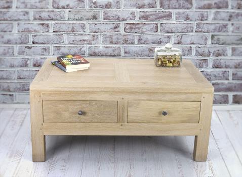 Table basse réalisée en Chêne Massif Ligne Contemporaine Finition Chêne Brossé Blanchi 