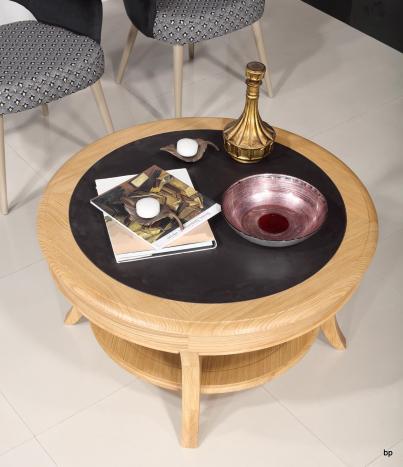 Table basse ronde Gaël réalisée en Chêne Massif de style Louis Philippe Céramique noir incrutée