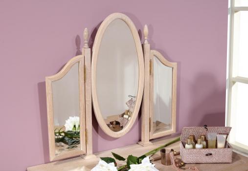 Table de toilette ou Coiffeuse Coralie réalisée en chêne de style Louis Philippe Finition Chêne Brossé Blanchi