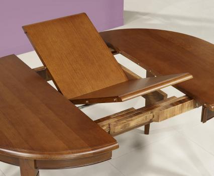 Table ronde 4 pieds Marc-Antoine réalisée en Chêne Massif de style Louis Philippe Diamètre 105 1 allonge portefeuille de 39 cm Finition Chêne Moyen SEULEMENT 1 DISPONIBLE