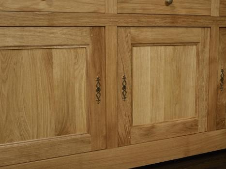 Buffet 3 portes Yann réalisé en Chêne Massif de style Campagnard Finition Chêne Naturel ciré