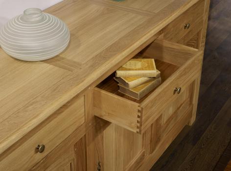 Buffet 3 portes Yann réalisé en Chêne Massif de style Campagnard Finition Chêne Naturel ciré