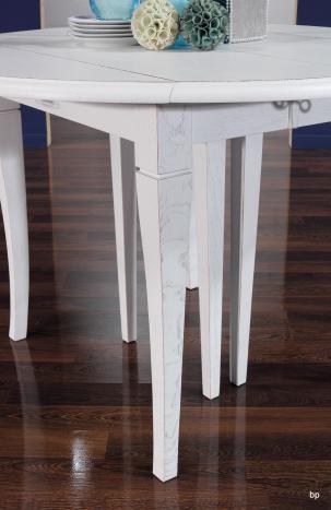 Table ronde à volets Valérie réalisée en Chêne Massif de style Louis Philippe, 8 pieds 5 allonges de 40 cm DIAMETRE 110 Finition Chêne Brossé Ivoire