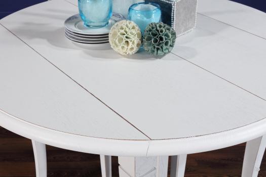 Table ronde à volets Valérie réalisée en Chêne Massif de style Louis Philippe, 8 pieds 5 allonges de 40 cm DIAMETRE 110 Finition Chêne Brossé Ivoire