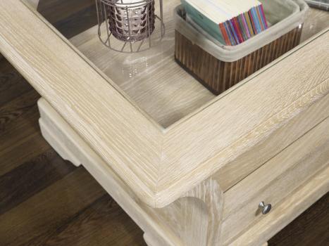 Table Basse Raphael réalisée en Chêne Massif de style Louis Philippe  Finition Chêne Brossé  