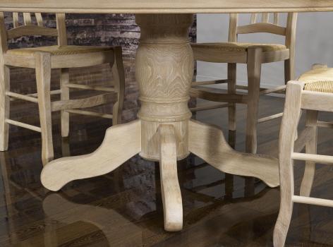 Table ronde Maude, pieds central DIAMETRE 140 réalisée en Chêne massif de style Louis Philipe FINITION CHENE BROSSE BLANCHI