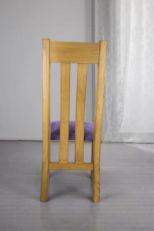 Chaise Léonor réalisée en Chêne Massif Assise tissu mauve