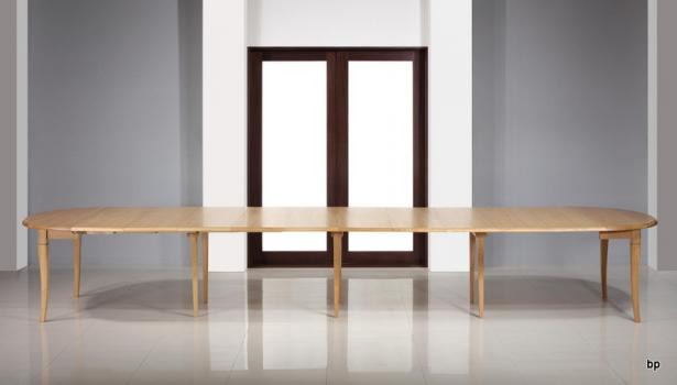 Table ovale à volets Jérome, réalisée en Chêne Massif  de style Louis Philippe 135x110 avec 7 allonges 