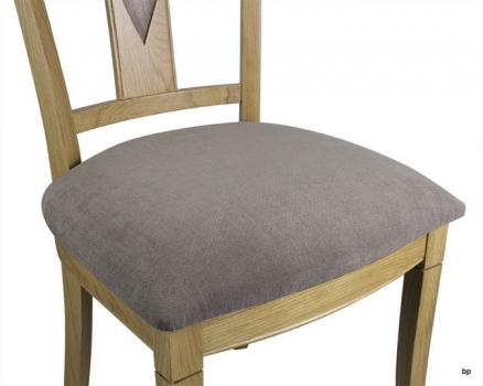 Chaise Arthur réalisée en Chêne Massif de style Louis Philippe Assise tissu aldecco