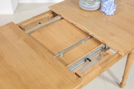 Table ovale 160*120 réalisée en chêne Massif de style Louis Philippe 2 allonges incorporées de 40 cm
