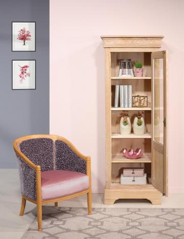 Vitrine 1 porte Antoine réalisée en chêne massif de style Louis Philippe Finition Chêne brossé
