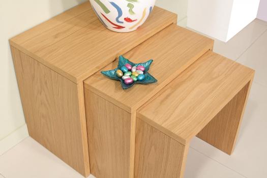 Tables gigognes réalisées en Chêne de ligne Contemporaine Finition Chêne naturel